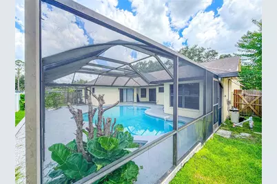 9542 Pebble Glen Avenue, Tampa, FL 33647 - Photo 7