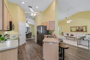 12728 Flamingo Pkwy, Spring Hill, FL 34610 - Photo 15