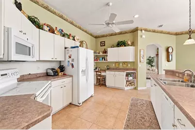 10242 Swanson Court, Spring Hill, FL 34608 - Photo 11