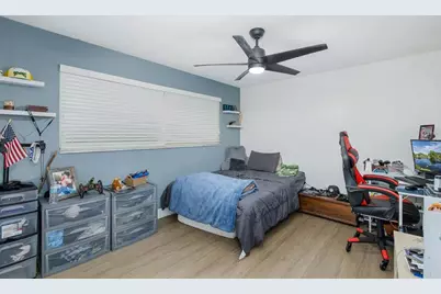 11555 Pine Street, Seminole, FL 33772 - Photo 25