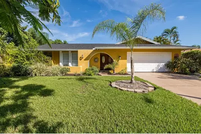 11555 Pine Street, Seminole, FL 33772 - Photo 1
