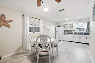 6702 Dartmoor Ln, New Port Richey, FL 34653 - Photo 9