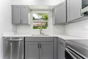 3018 E Norfolk St, Tampa, FL 33610 - Photo 9