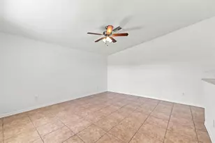 37150 Highland Bluff Cir, Dade City, FL 33523 - Photo 21