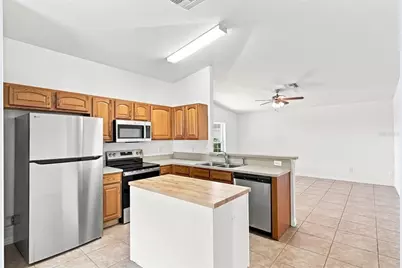 37150 Highland Bluff Circle, Dade City, FL 33523 - Photo 5