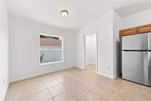 37150 Highland Bluff Cir, Dade City, FL 33523 - Photo 7