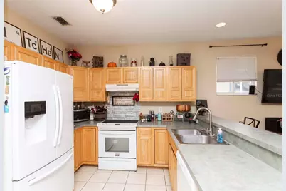 6212 Moorefield Lane, Zephyrhills, FL 33542 - Photo 9