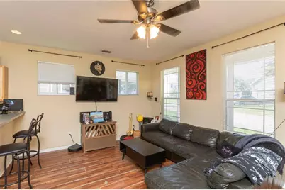 6212 Moorefield Lane, Zephyrhills, FL 33542 - Photo 3
