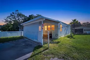 9454 Gray Fox Dr, Weeki Wachee, FL 34613 - Photo 1