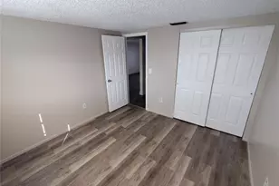 4136 Shoreline Dr, New Port Richey, FL 34652 - Photo 11