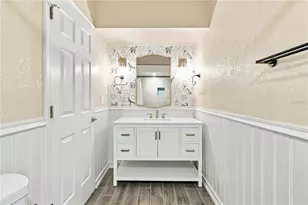 10097 Holly Berry Dr, Weeki Wachee, FL 34613 - Photo 9