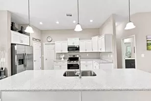 15450 Cliff Swallow Rd, Weeki Wachee, FL 34614 - Photo 9