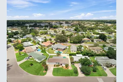 2172 University Drive S, Clearwater, FL 33764 - Photo 9