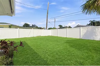 2172 University Drive S, Clearwater, FL 33764 - Photo 31