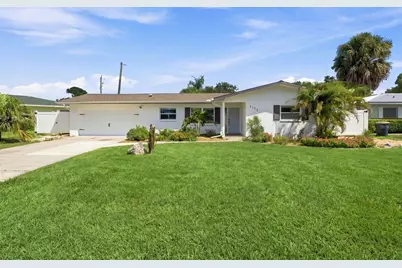 2172 University Drive S, Clearwater, FL 33764 - Photo 1