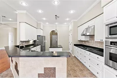 8698 Mississippi Run, Weeki Wachee, FL 34613 - Photo 21