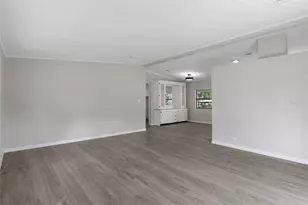 22 Canal Ct, Lake Panasoffkee, FL 33538 - Photo 7
