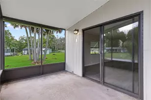22 Canal Ct, Lake Panasoffkee, FL 33538 - Photo 21