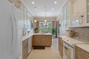 9401 Fox Hollow Ln, Weeki Wachee, FL 34613 - Photo 13