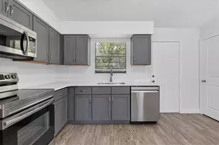 10430 Chalmer St, Spring Hill, FL 34608 - Photo 13