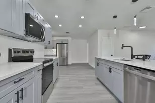 614 Huntington St, Brandon, FL 33511 - Photo 15