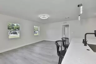 614 Huntington St, Brandon, FL 33511 - Photo 5