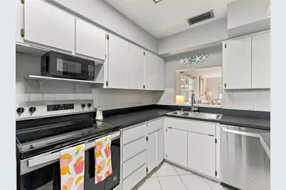 3827 Trophy Boulevard, New Port Richey, FL 34655 - Photo 9