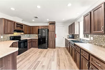 6453 Mangrove Drive, Wesley Chapel, FL 33544 - Photo 9