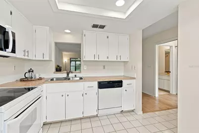 7610 Oakmont Lane, New Port Richey, FL 34654 - Photo 11
