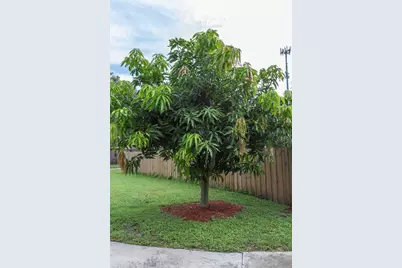 8107 E 19th Avenue, Tampa, FL 33619 - Photo 15