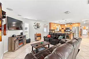 610 Hitching Post Dr, Brandon, FL 33511 - Photo 7