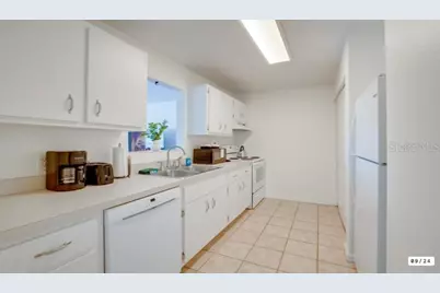 1920 NW 12th Avenue #A, Crystal River, FL 34428 - Photo 9