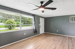 15915 Villa Dr, Hudson, FL 34667 - Photo 5
