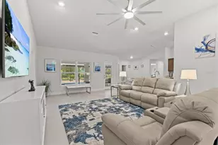 16174 Malden Rd, Weeki Wachee, FL 34614 - Photo 15