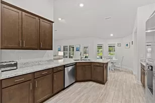 16174 Malden Rd, Weeki Wachee, FL 34614 - Photo 21