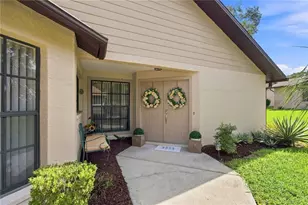 6706 Oak Cluster Cir, Spring Hill, FL 34606 - Photo 7