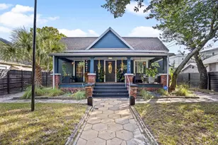 517 8th St N, Saint Petersburg, FL 33701 - Photo 1