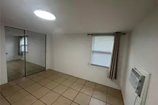 802 Riverview Ln, Tarpon Springs, FL 34689 - Photo 7