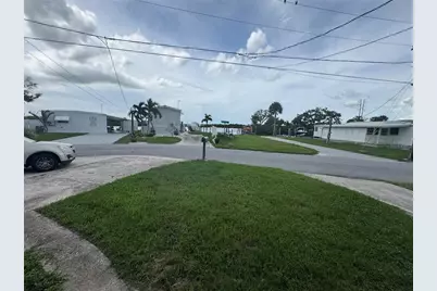 802 River View Lane, Tarpon Springs, FL 34689 - Photo 3