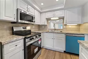 4217 Stratford Dr, New Port Richey, FL 34652 - Photo 5