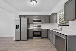 10430 Chalmer St, Spring Hill, FL 34608 - Photo 13
