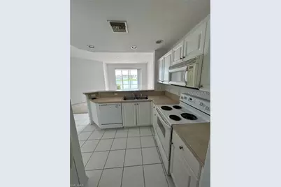 4256 Liron Avenue #103, Fort Myers, FL 33916 - Photo 5