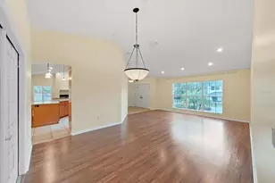 611 Tomoka Dr, Palm Harbor, FL 34683 - Photo 11