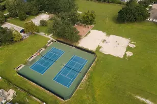 19401 Melody Fair Pl, Lutz, FL 33558 - Photo 71