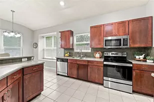 19401 Melody Fair Pl, Lutz, FL 33558 - Photo 15