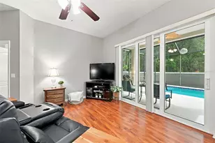 19401 Melody Fair Pl, Lutz, FL 33558 - Photo 9