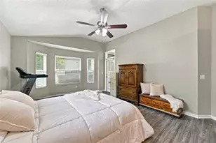 19401 Melody Fair Pl, Lutz, FL 33558 - Photo 21