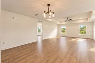 13041 Scissorbill Ave, Weeki Wachee, FL 34614 - Photo 5