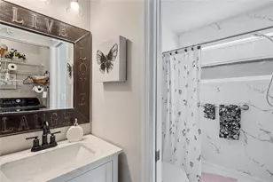 7815 Geneva Ln, Sarasota, FL 34243 - Photo 57
