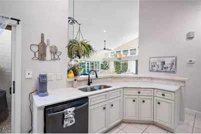 7815 Geneva Lane, Sarasota, FL 34243 - Photo 29